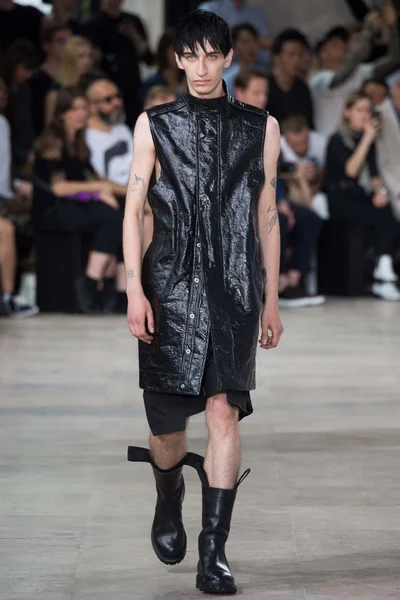 Look 2